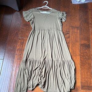 Flowy Green Midi Dress